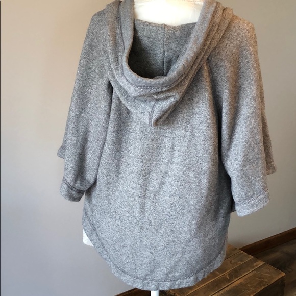 Soft Hooded Cape - Picture 2 of 5